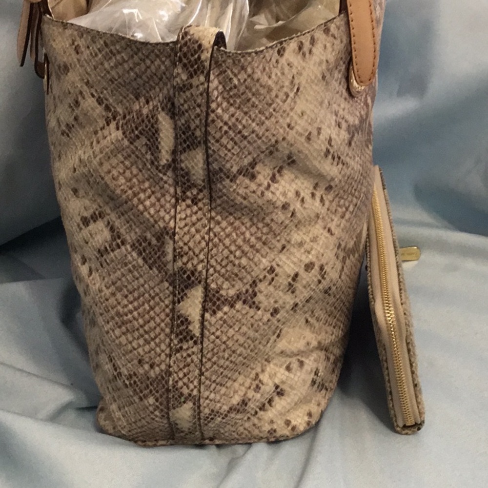 Michael Kors Snakeskin Tote. Wallet is sold - Picture 4 of 16